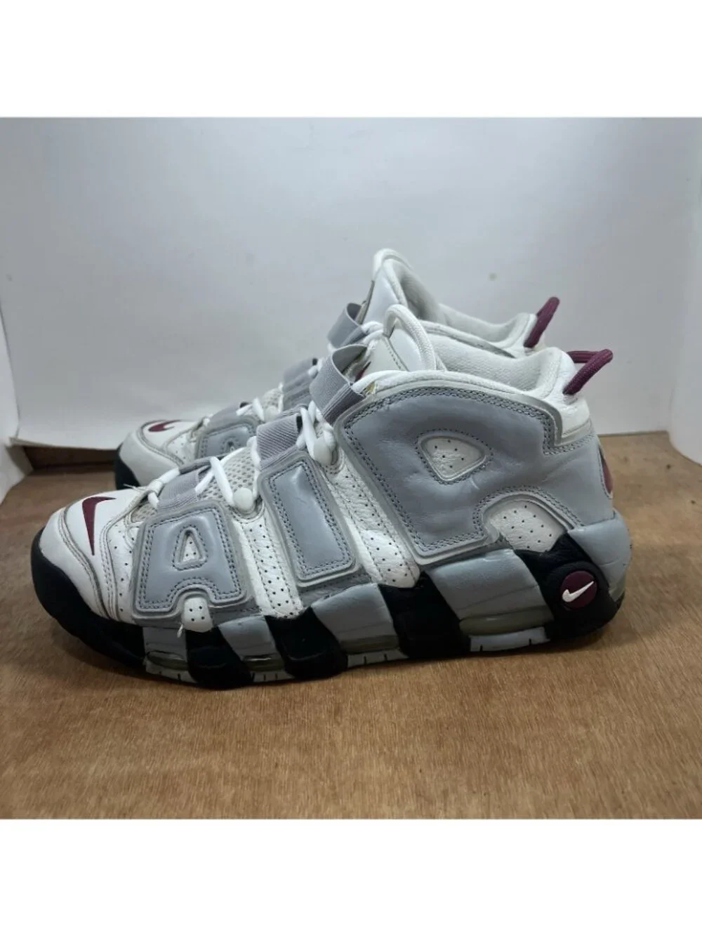 Nike Air More Uptempo Rosewood Womens Size 11.5 Athletic Basketball Shoe Sneaker